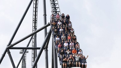 Piorun uderzył w parku rozrywki w Zatorze. Wybuchła panika, są poszkodowani