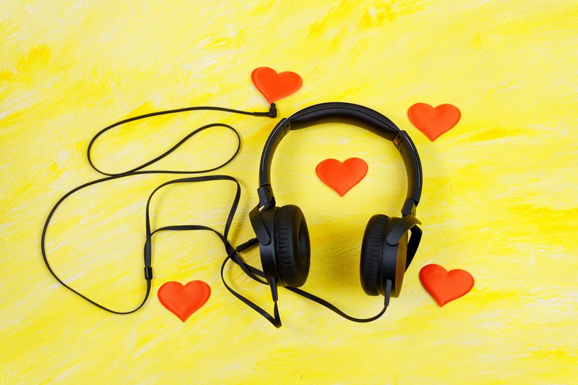 Piosenki o miłości. Czego Polacy słuchają w walentynki w Spotify?