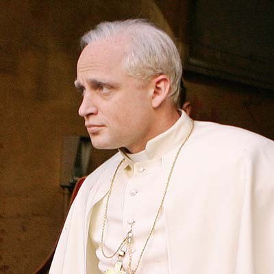Piotr Adamczyk jako Jan Paweł II pojawi się w naszych kinach już 7 kwietnia /AFP