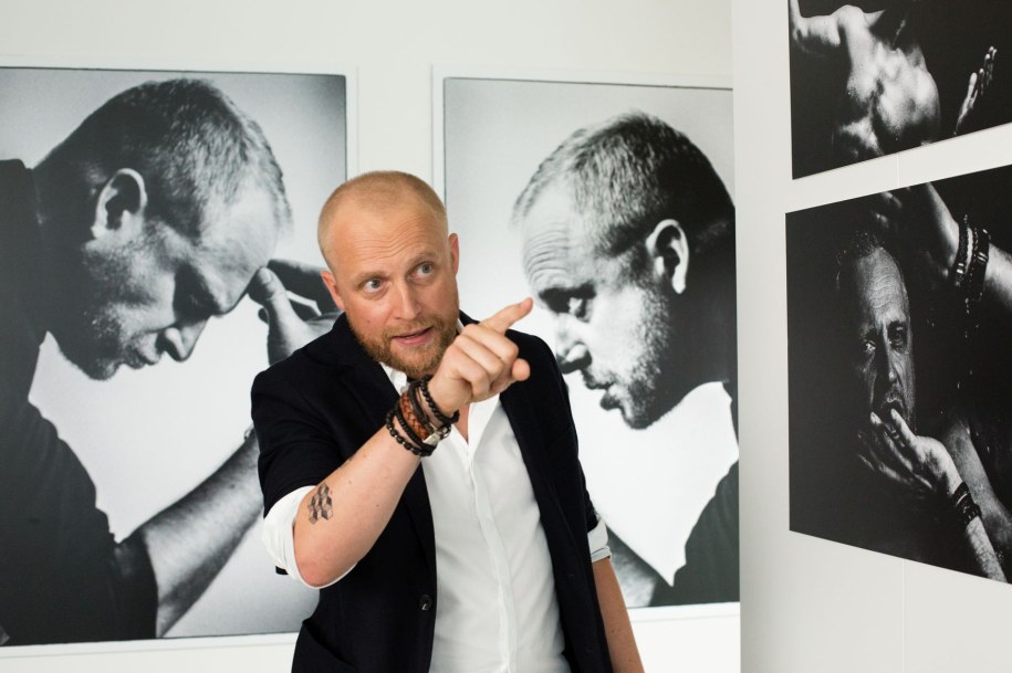 Piotr Adamczyk na planie filmu /Fot. Ola Grochowska /Materiały prasowe