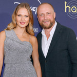 Piotr Adamczyk z żoną na premierze serialu "Hawkeye" w Los Angeles