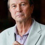 Piotr Cyrwus Piotr Cyrwus po latach potwierdził doniesienia ws. małżeństwa. "Taki związek to bardzo wyboista droga"