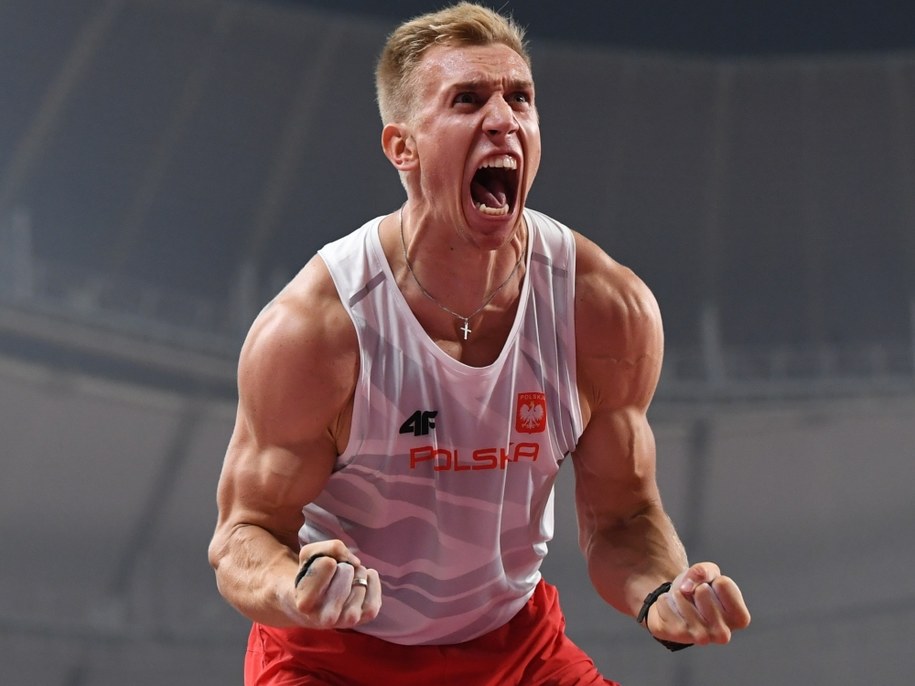 Piotr Lisek / 	Adam Warżawa    /PAP