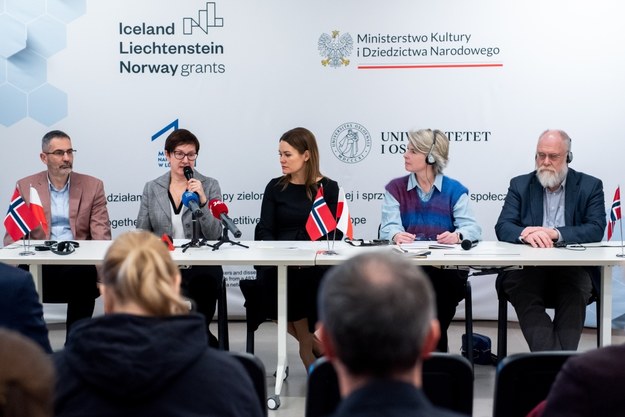 Piotr Łuczkiewicz, Marta Cyran, Katarzyna Mieczkowska, Ingvild Solberg Andreassen, Martin Hager-Saltnes /Wojciech Jargilo