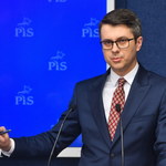 Piotr Müller: Ceny biletów w PKP na pewno nie pozostaną na obecnym poziomie