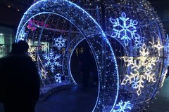 Piotrkowska rozbłysła świąteczną iluminacją 