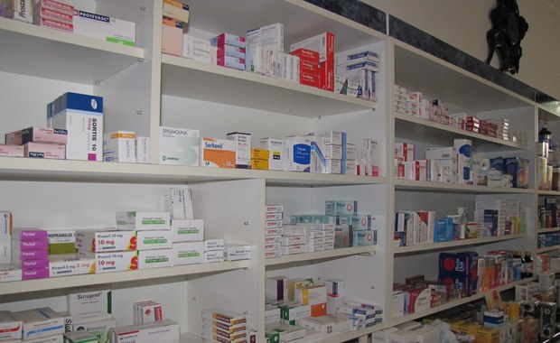 Piotrowska-Rutkowska: Nazwa "apteka dla aptekarza" jest myląca. Piskorski: Wzrosną ceny leków