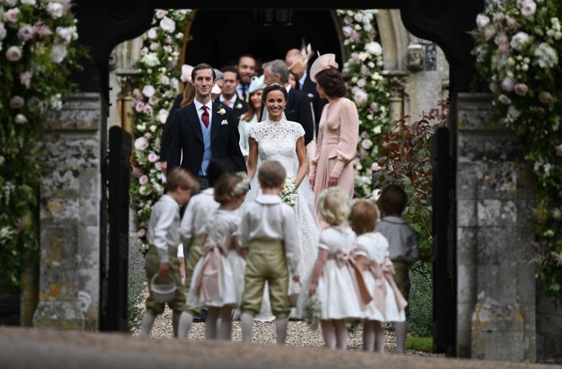 Pippa Middleton z wybrankiem /JUSTIN TALLIS /PAP/EPA