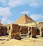 Piramida Cheopsa, Giza, Egipt /Encyklopedia Internautica