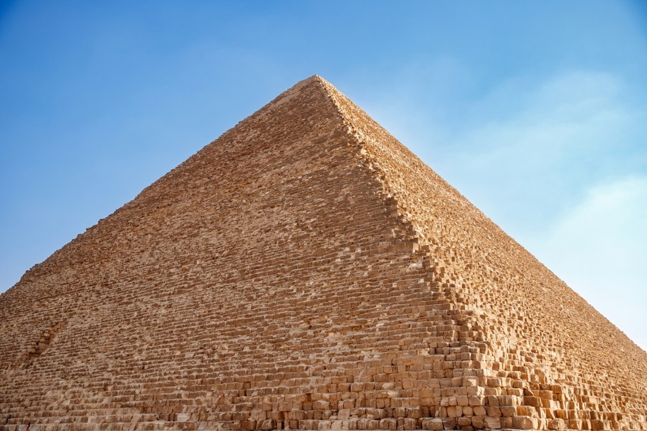 Piramida Cheopsa /Shutterstock