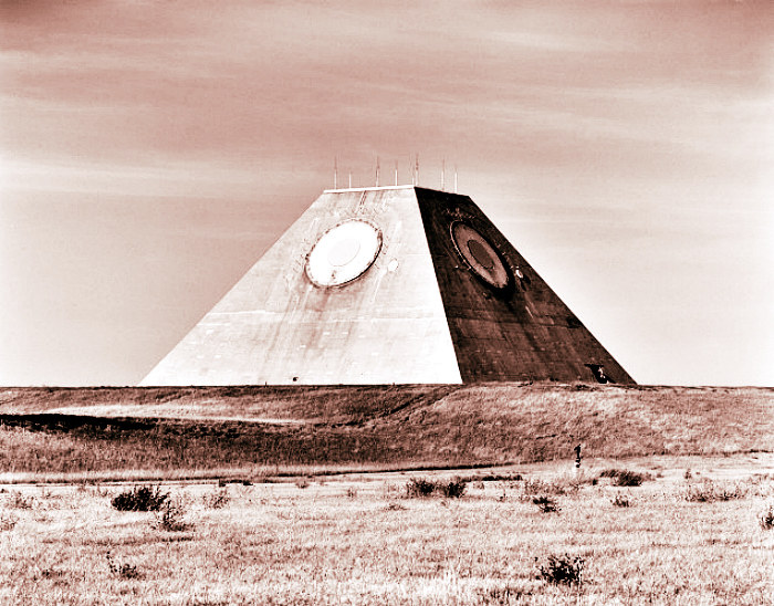 Piramida w Dakocie Północnej - obiekt, wokół którego krążą legendy /gizmodo.com /materiały prasowe