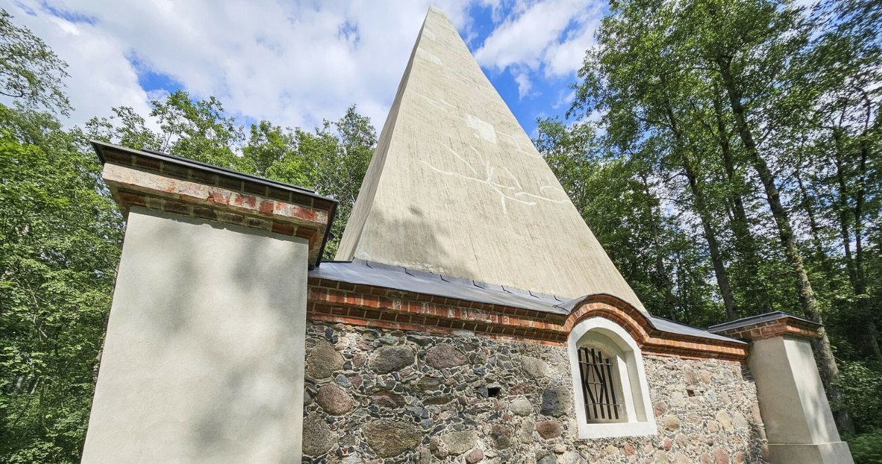 Piramida w Rapie /Artur Szczepański /Reporter