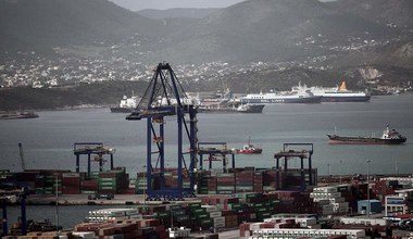 Pireus wpada w ręce Chin