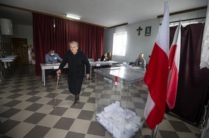 PiS chce zmienić Kodeks wyborczy. Idzie po "wsie kościelne”