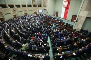 PiS i KO na czele, Konfederacja na podium. Najnowszy sondaż dla "Wydarzeń"