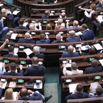 PiS na czele, KO wyprzedziła Polskę 2050. Najnowszy sondaż CBOS