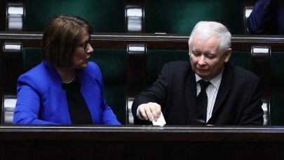 PiS nie przedstawi nowej wersji ustawy degradacyjnej. "Czekamy na propozycje prezydenta" 