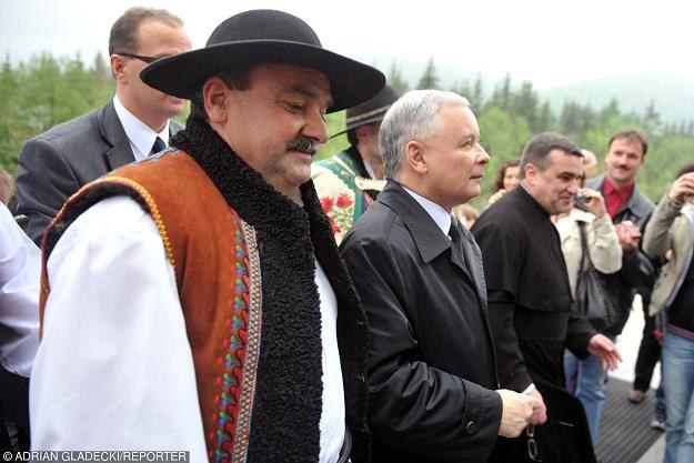 PiS (nz. Jarosław Kaczyński, C) obiecywał góralom cofnięcie prywatyzacji PKL. Fot. Adrian Gladecki /Reporter