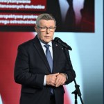 PiS ostrzega przed scenariuszem dla Polski. W tle wejście do euro