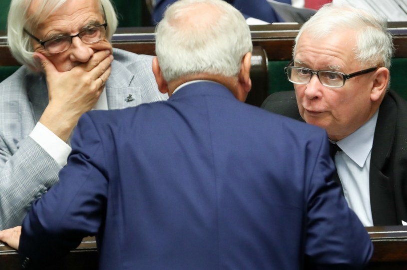 PiS pomniejszyło się o jednego działacza, zdj. ilustracyjne /fot. Andrzej Iwanczuk /Reporter