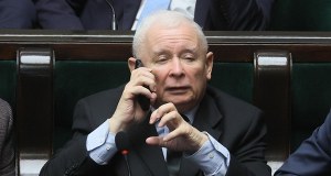 PiS w pogoni za KO. Silne Konfederacje, koalicjanci pod progiem
