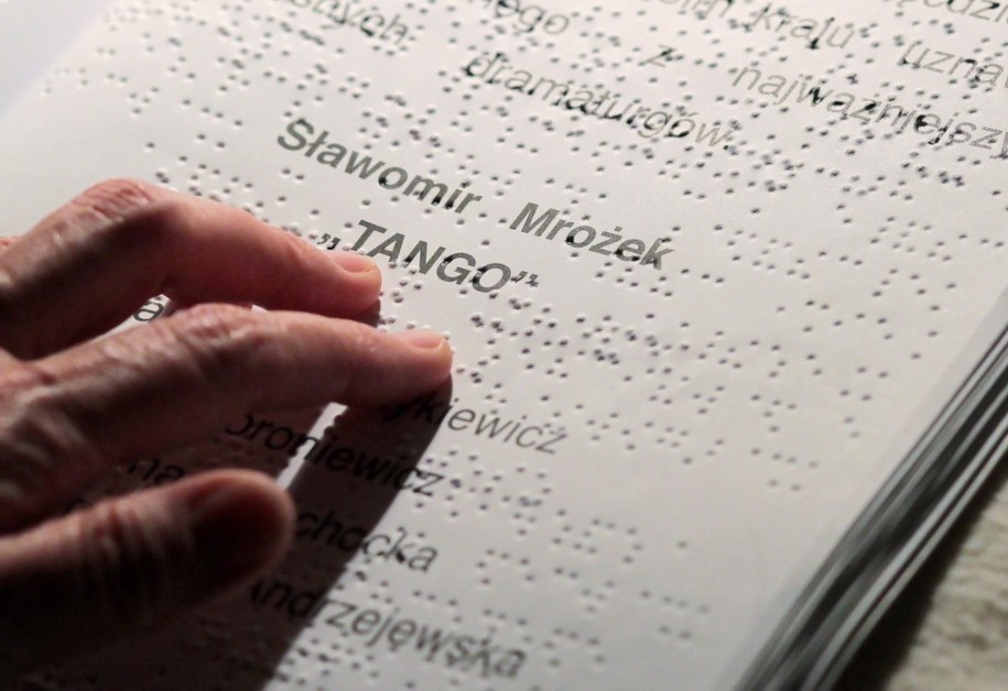 Pisany alfabetem Braille'a program do sztuki teatralnej / 	Tomasz Waszczuk    /PAP