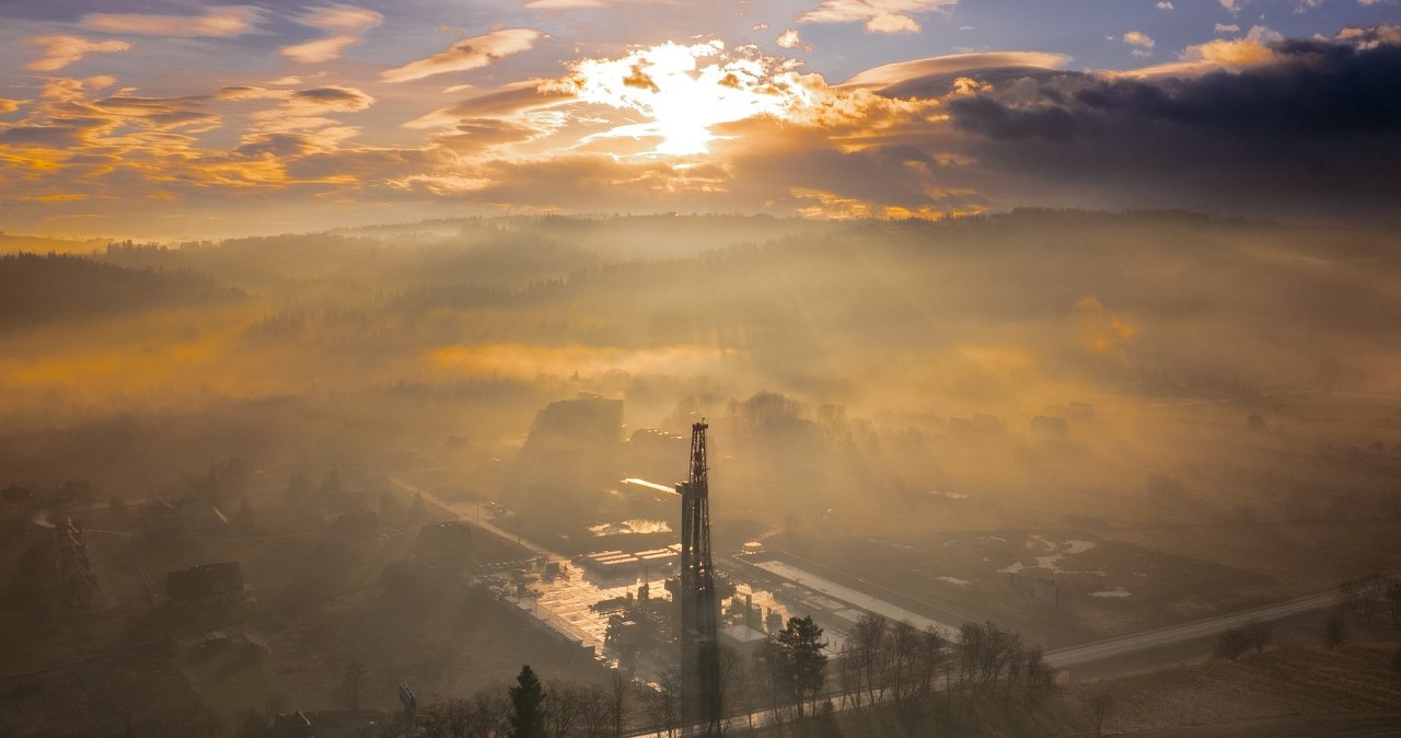 Після буріння свердловини Bańska PGP-4 у Шафлярах були виявлені геотермальні структури, де температура води перевищує 100°C /Domena publiczna