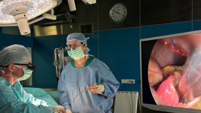 Pistolet do zakładania szwów na sercu. Nowatorska metoda w Katowicach