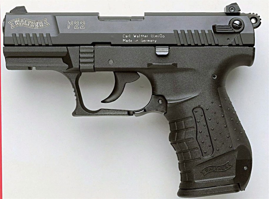 Pistolet Walther P22 /CARL WALTHER SPORTWAFFEN    /PAP