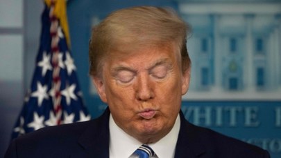 Pisze w nocy, zamyka oczy w dzień. Czy Donald Trump nie śpi za mało?