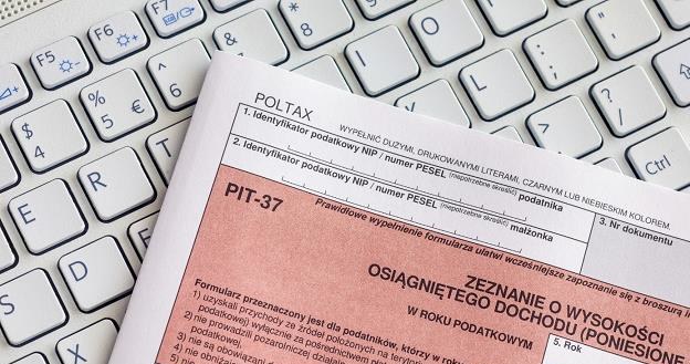 PIT trzeba rozliczyć do 30 kwietnia . Fot Arkadiusz Ziołek /Agencja SE/East News