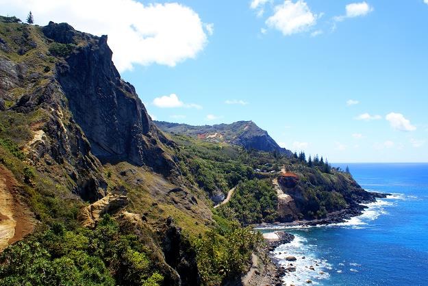 Pitcairn, fot. Andrew Randall Christian; źródło: http://ttetravels.com/pitcairn-island/ /