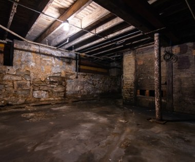 Piwnica rodem z horroru. Tak Rosjanie przetrzymują... Rosjan