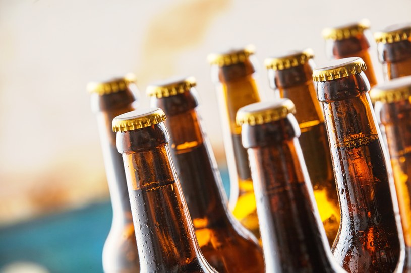 Piwo podrożeje nawet o 10 zł za butelkę - ostrzega ZPP Browary Polskie /123RF/PICSEL