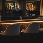 ​Piwo za 8 zł, wino od 45 zł. Szczegóły cennika w sejmowym barze