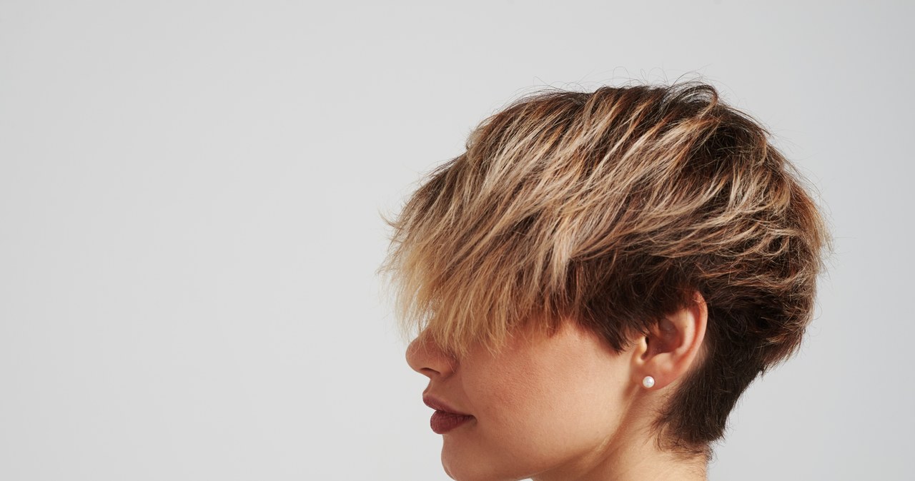 Pixie cut - modna fryzura na 2025 rok /123RF/PICSEL