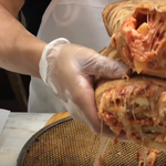 ​Pizza - burrito waży ponad 3 kilogramy. Dałbyś radę?