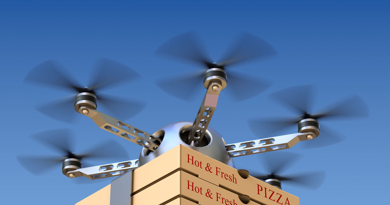 Pizza od drona - to rozwiązanie, powoli, staje się coraz bardziej popularne /123RF/PICSEL