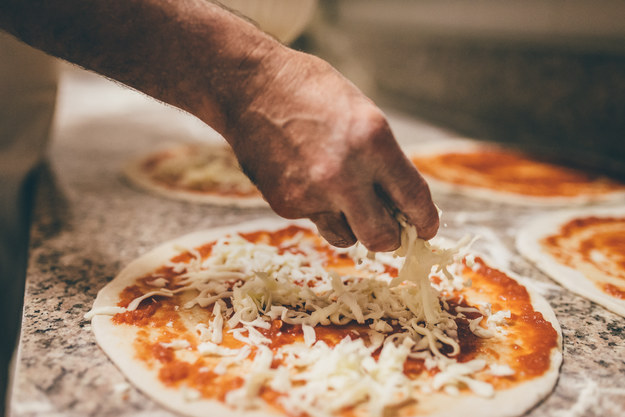 Pizza – potrawa , którą rozsławili Włosi /Shutterstock
