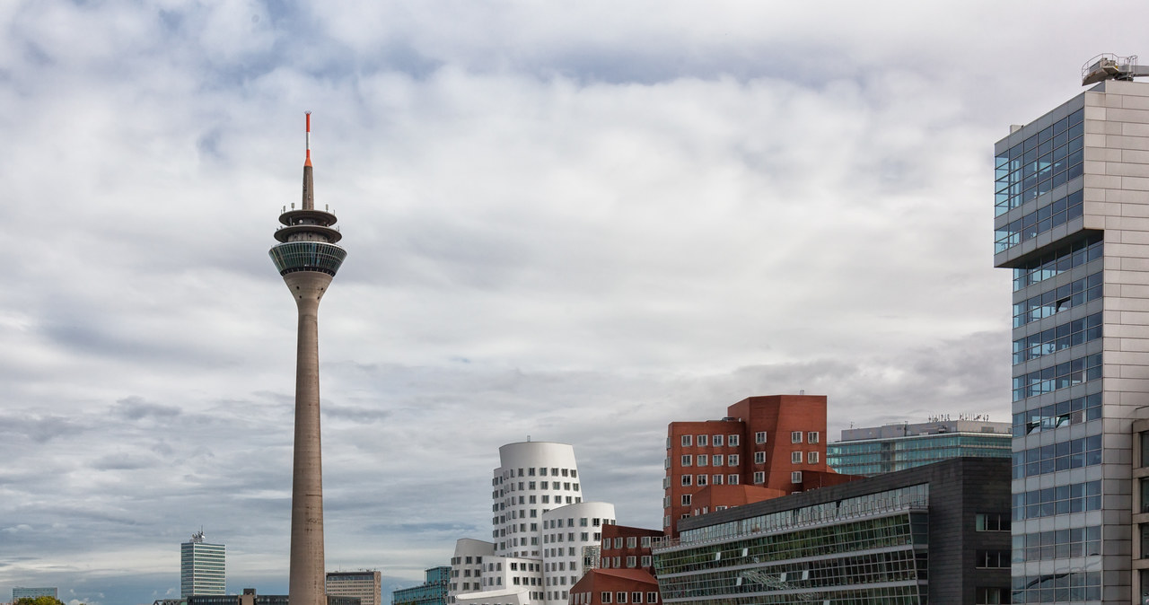 PKB Niemiec spada, oszczędności obywateli rosną. Nz. Duesseldorf /123RF/PICSEL