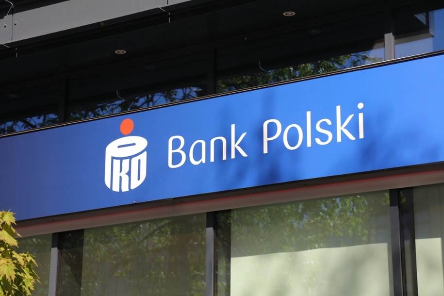 PKO Bank Polski wydał pilny komunikat do klientów /Shutterstock