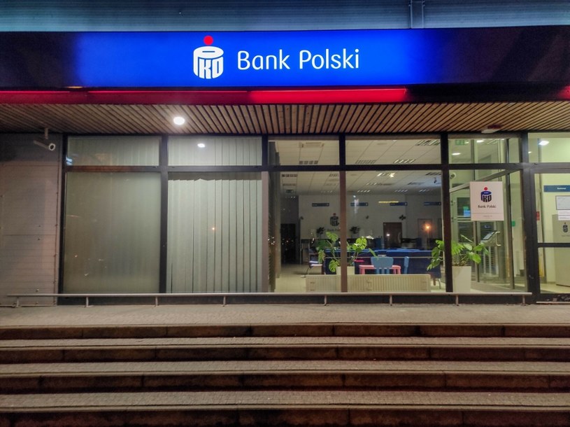 PKO BP rezygnuje z popularnej metody płatności. /Piotr Kamionka/REPORTER /East News