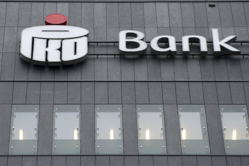 PKO BP wycofuje jedną z metod płatności kartą /Wojciech Stróżyk /Reporter