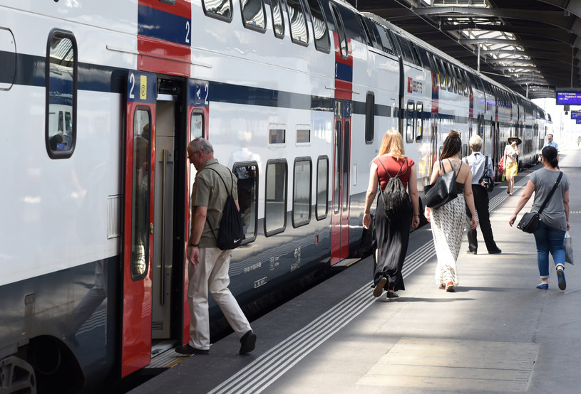 PKP Intercity stara się rozstrzygnąć postępowanie na piętrowe pociągi w tym roku /123RF/PICSEL