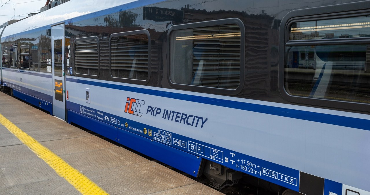 PKP Intercity z nowym pomysłem. W wagonach pojawią się specjalne maszyny. /ARKADIUSZ ZIOLEK /East News