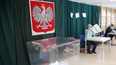 PKW: Sześć komitetów wyborczych wystawi kandydatów w całym kraju