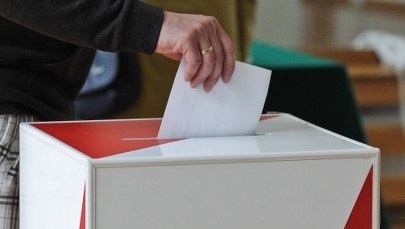 PKW: Wyniki wyborów mogą być znane w poniedziałek wieczorem