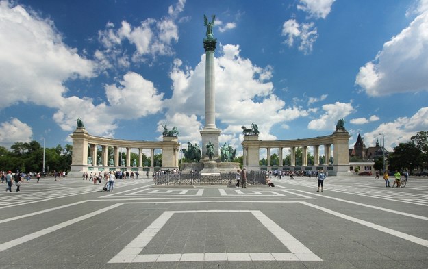 Plac Bohaterów w Budapeszcie /Shutterstock