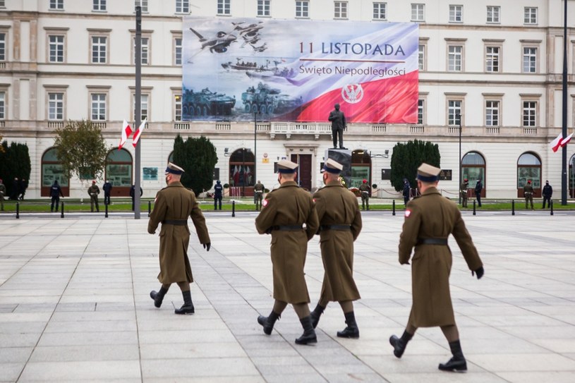 Plac Piłsudskiego w Warszawie /Adam Burakowski /Reporter