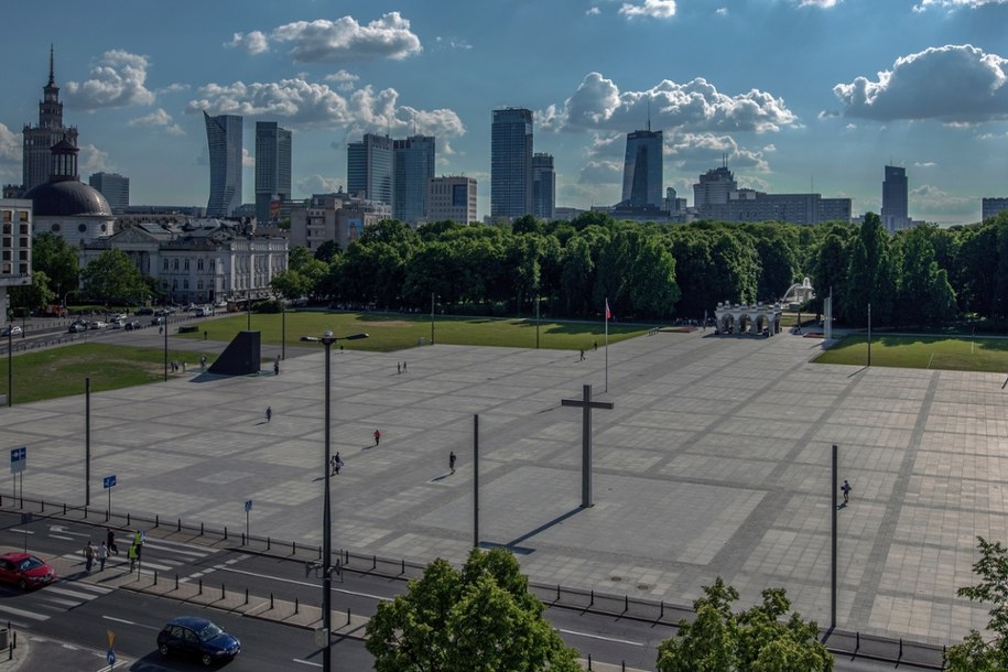 Plac Piłsudskiego w Warszawie /Shutterstock
